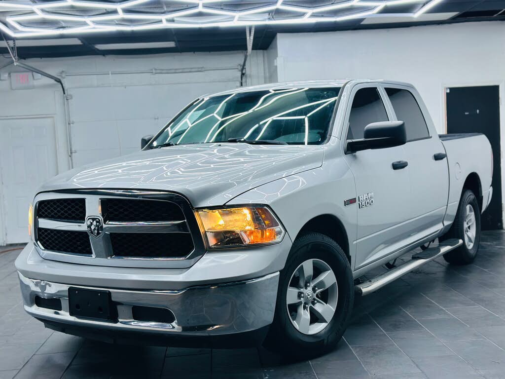  2018 RAM 1500 ST Crew Cab RWD   