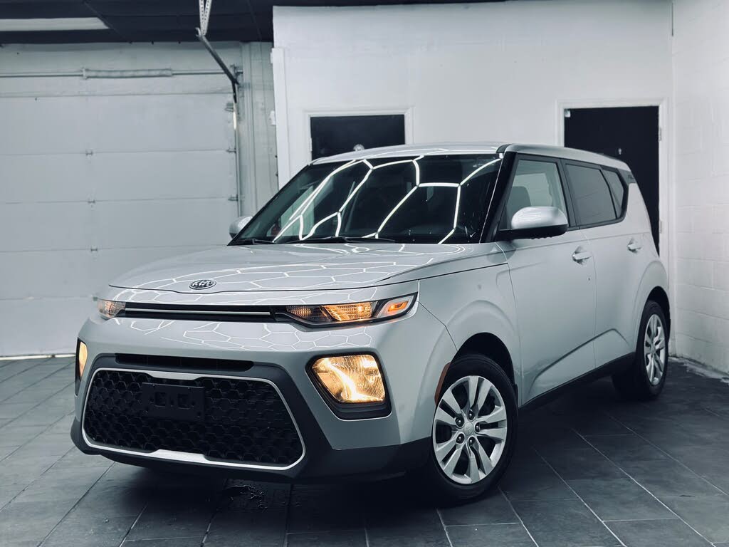 Sparkling Silver 2020 Kia Soul SUV / Crossover Front-Wheel Drive 